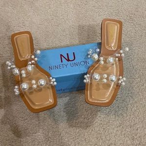 Pearl Sandals Flat Ninety Union Size 11